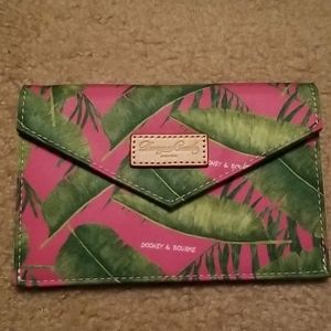 DOONEY & BOURKE reciept keeper/wallet/sunglass cas